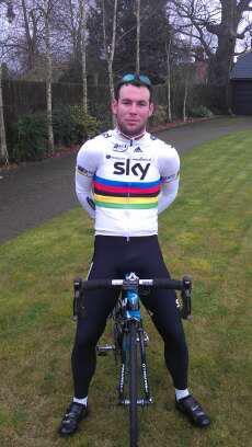 Mark Cavendish con la maglia iridata
